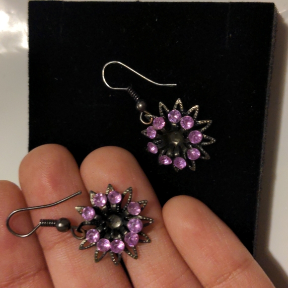 Earrings - Picture 2 of 2